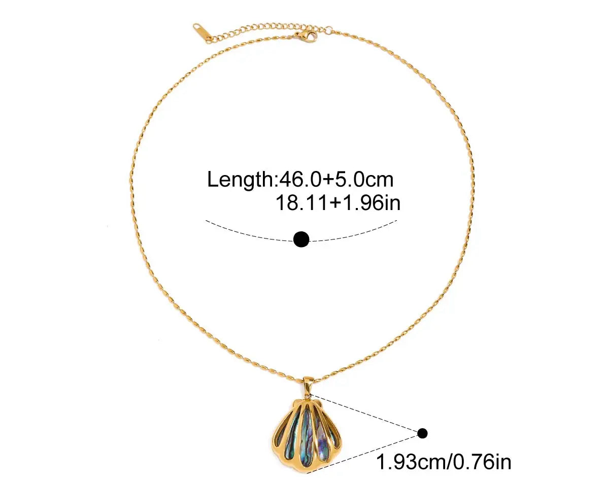 Golden Shell Bloom Necklace