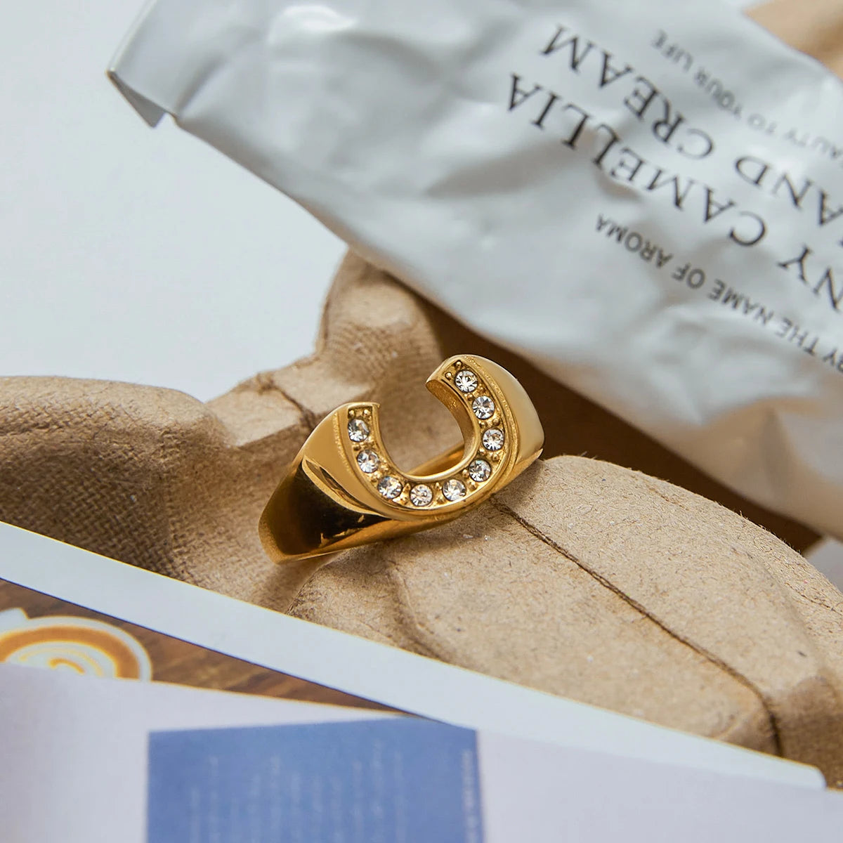 Solara Horseshoe Ring