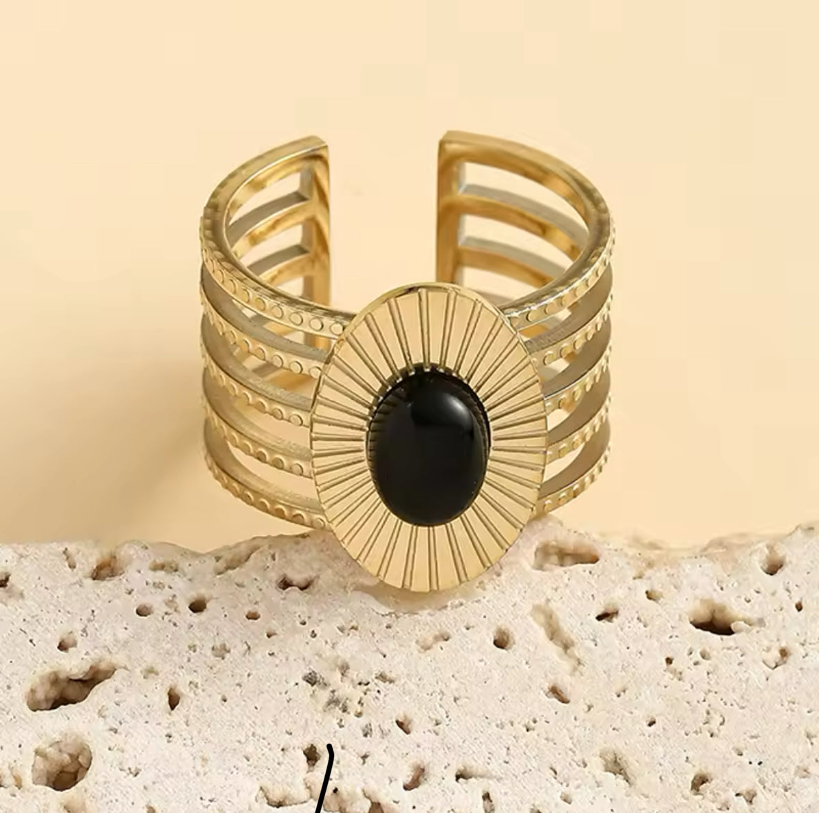 Eclipse Glow Gold Ring